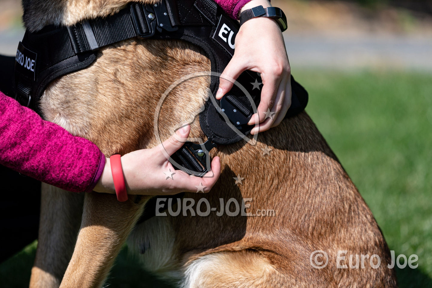Tactical suspenders with "Cobra" fastening