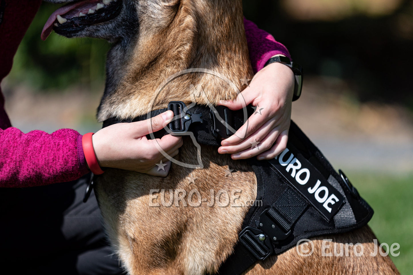 Tactical suspenders with "Cobra" fastening