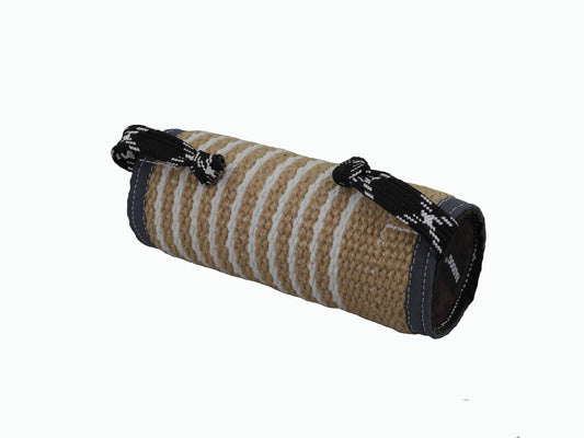Jute roller with strings